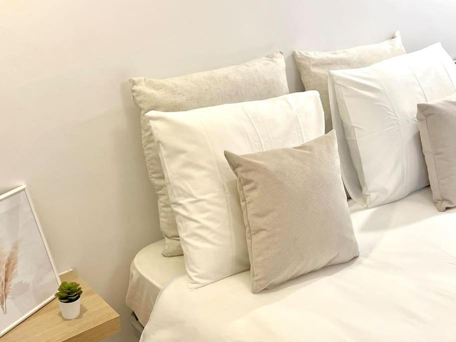 Urbanika Living - Harmony Palace Center Apartment *